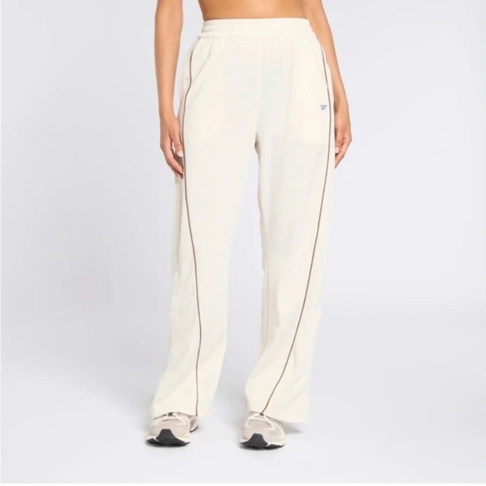 Reebok Baseball Creme & Brown Stripe Highrise Loose Track Pant Small - Picture 1 of 16